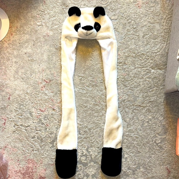 Panda Hat and Mittens - Picture 3 of 5